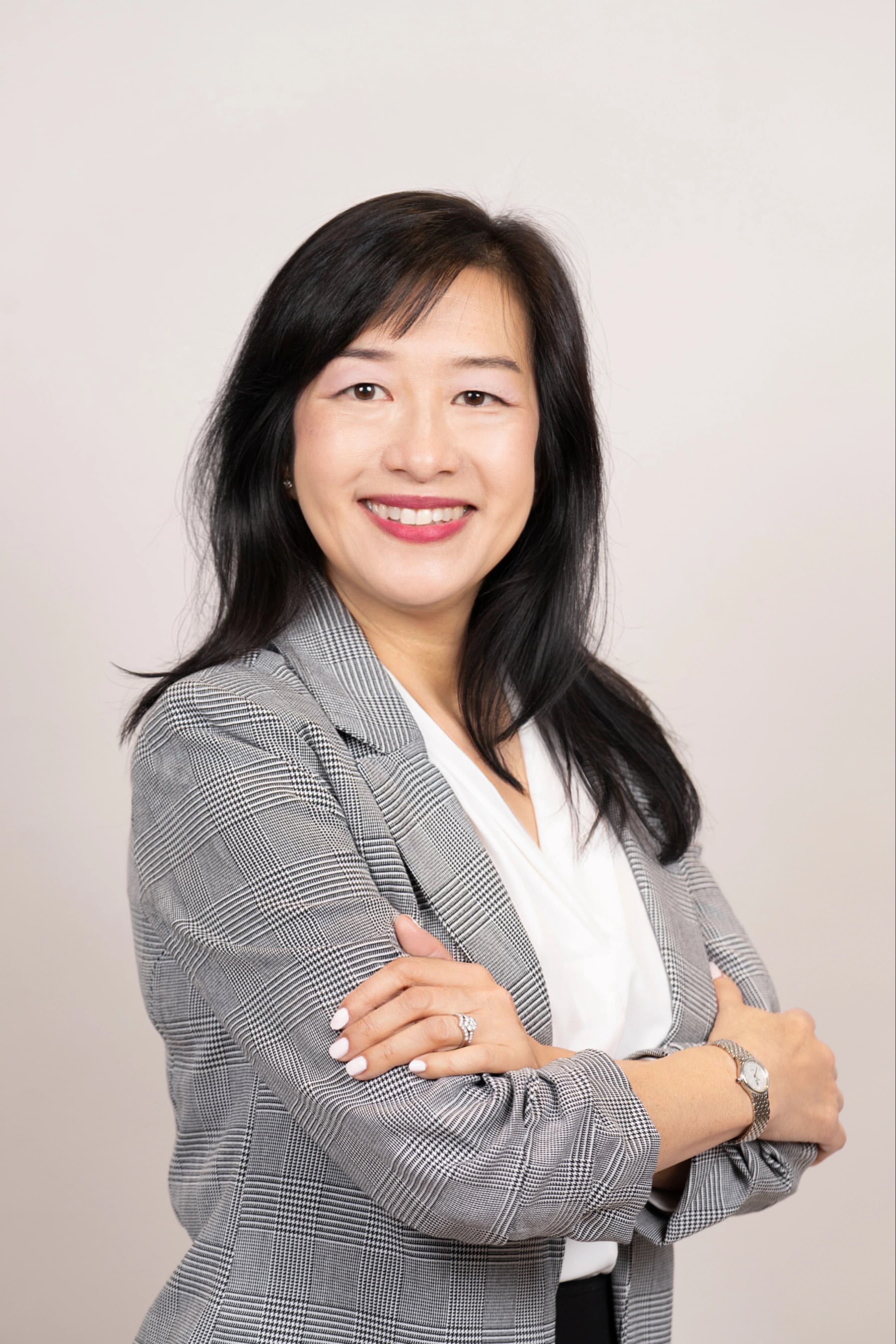 Lisa Tsang - Professional legal consultation